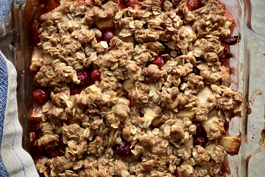 Pear, Apple & Cranberry Crisp